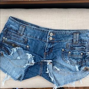 Almost Famous Jean Shorts - Size 7